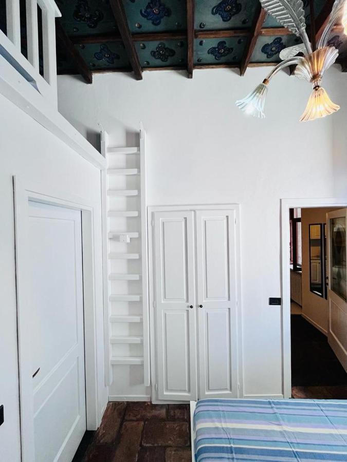 Alex Castle Apartment Gravedona Bagian luar foto